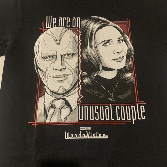 Marvel Studios Wanda Vision‎ T-Shirt "We are an usual couple" Size Medium NWT - Picture 2 of 6